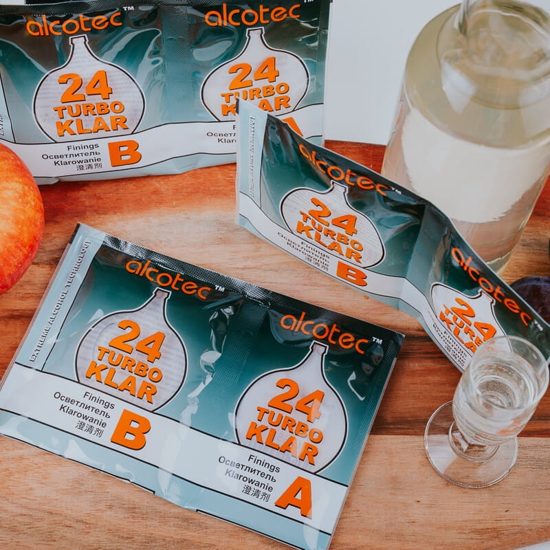 Klarowanie alkoholu, Przyspieszony proces oczyszczania, Domowy alkohol, Fermentacja, Oczyszczanie wina i nalewek, Czystość i klarowność